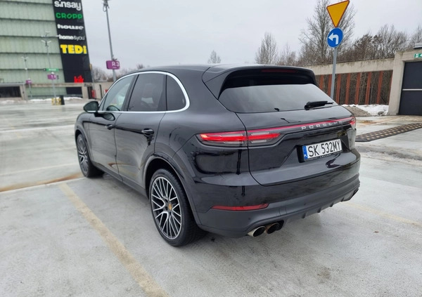 Porsche Cayenne cena 329000 przebieg: 142000, rok produkcji 2017 z Katowice małe 121